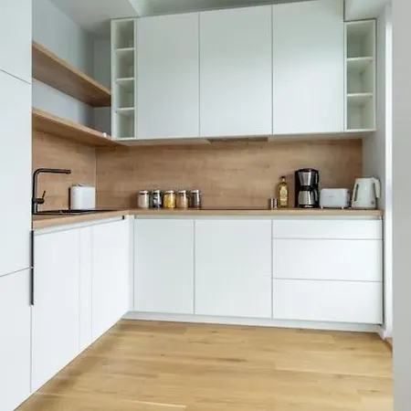 Family With Air-conditioning, Balcony, Free Parking! Pärnu