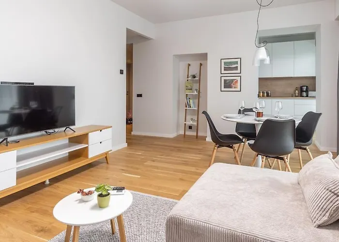 Family With Air-conditioning, Balcony, Free Parking! Pärnu