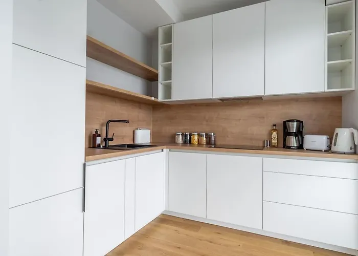 Lejlighed Family With Air-conditioning, Balcony, Free Parking! Pärnu