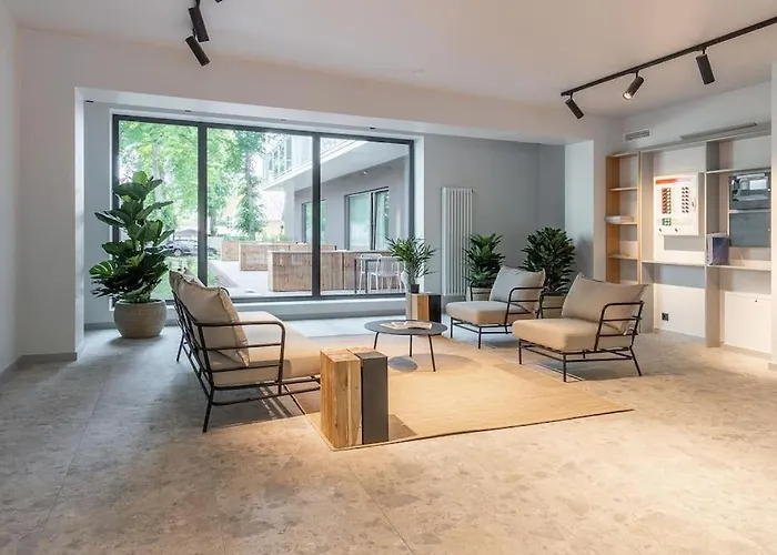 Lejlighed Family With Air-conditioning, Balcony, Free Parking!