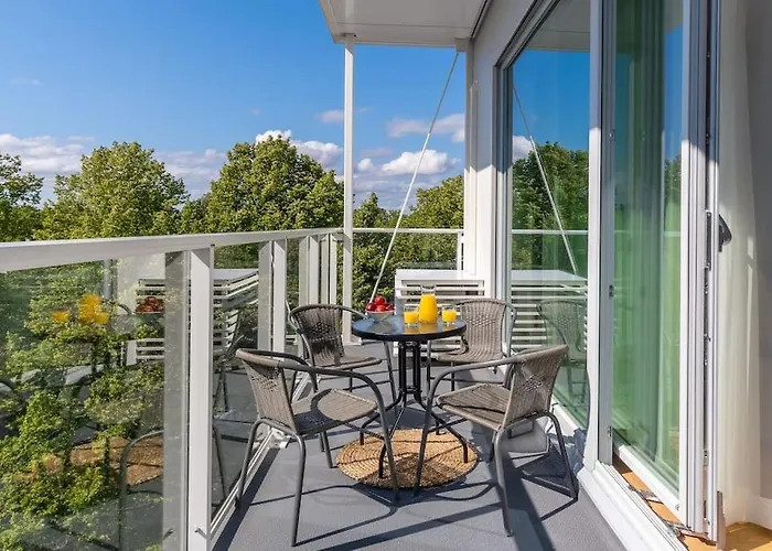 Lejlighed Family With Air-conditioning, Balcony, Free Parking!